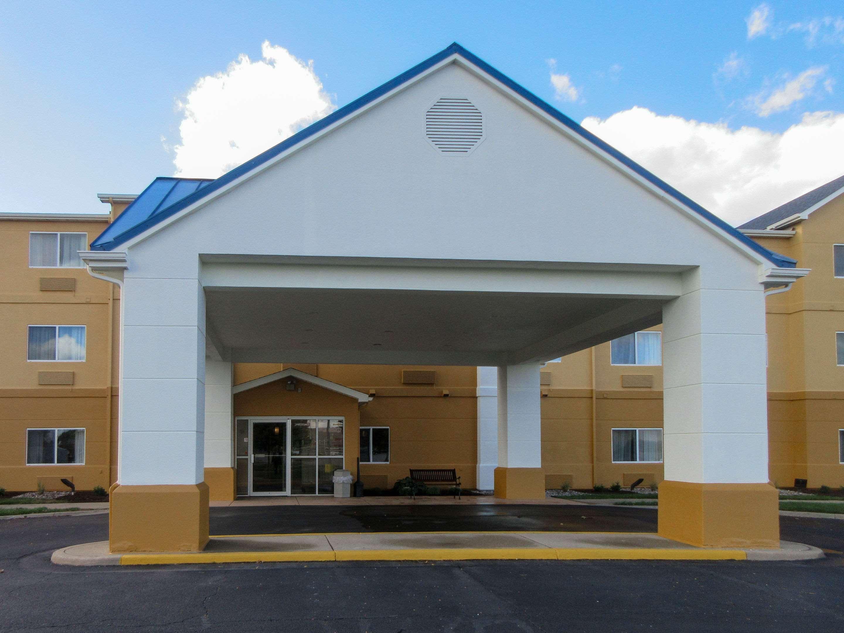 Quality Inn & Suites Bay City Exterior photo