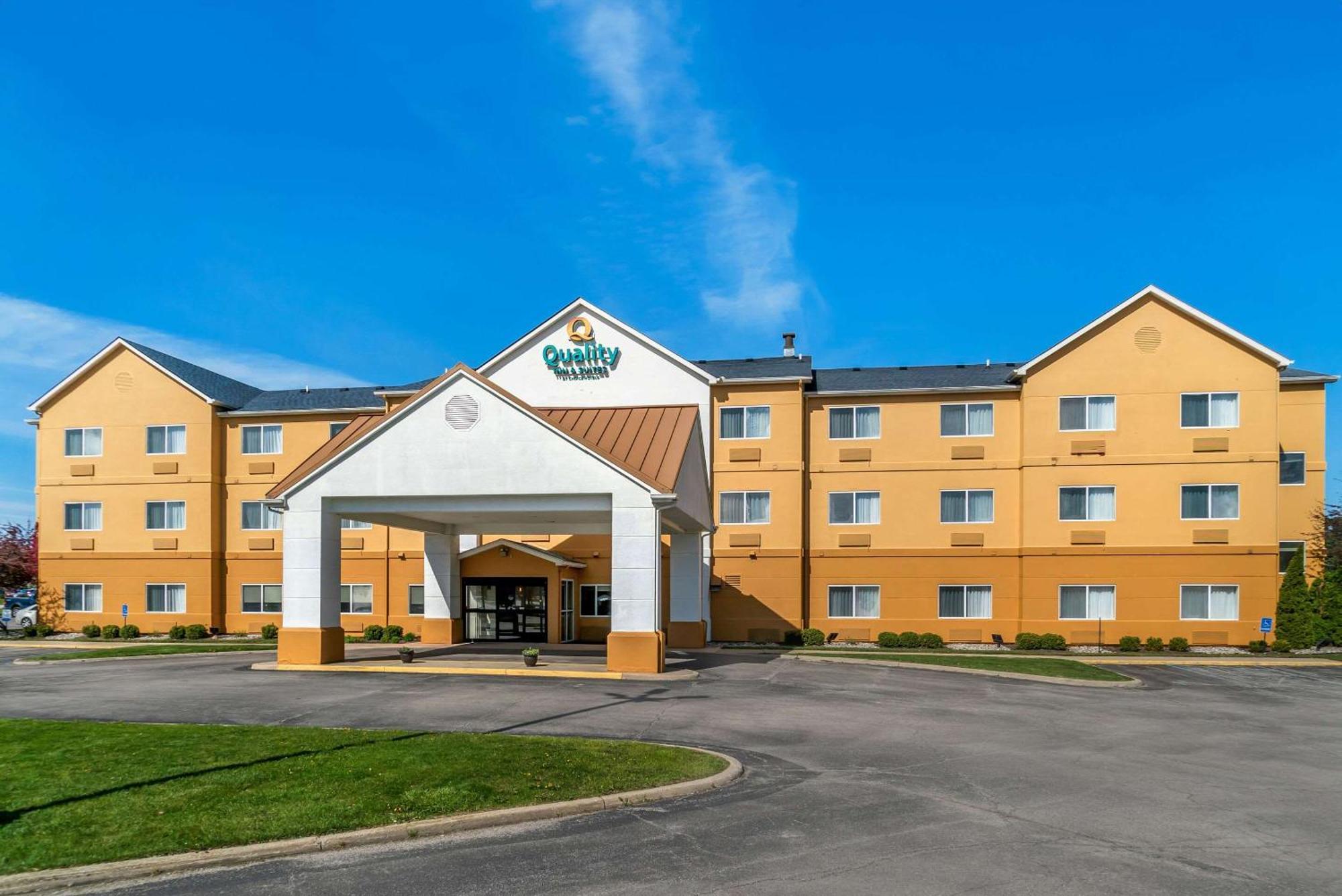 Quality Inn & Suites Bay City Exterior photo