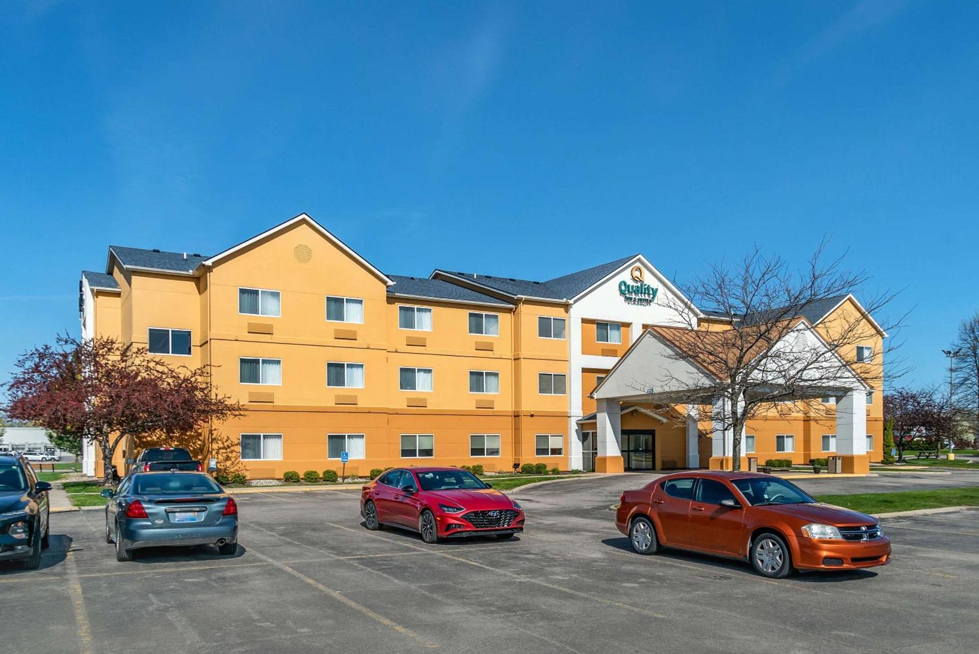 Quality Inn & Suites Bay City Exterior photo